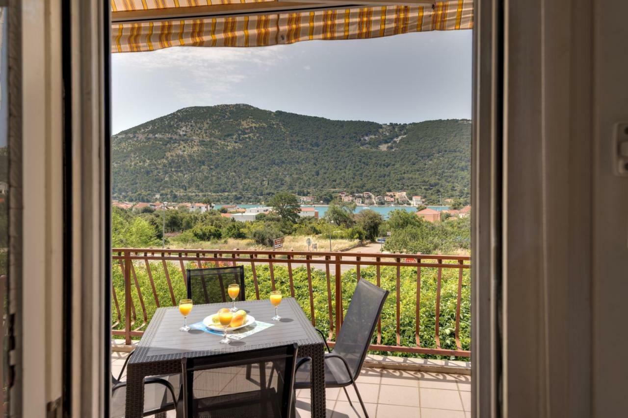 Cozy Apartment Stana In Grebastica Šibenik Kültér fotó