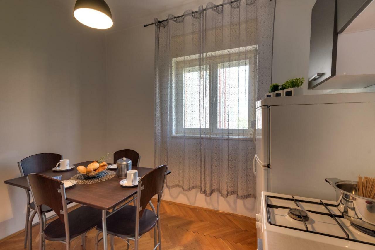 Cozy Apartment Stana In Grebastica Šibenik Kültér fotó